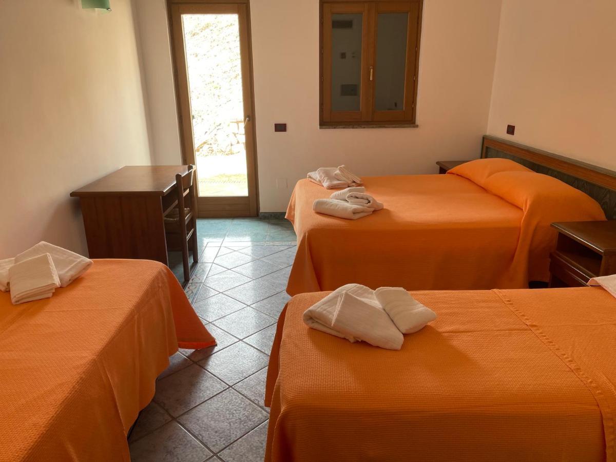 Hotel Lo Smeraldo Ventotene Exterior photo